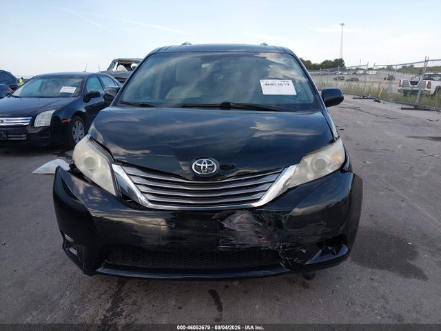 2017 Toyota Sienna Xle 8 Passenger მანქანა იყიდება აუქციონზე, vin: 5TDYZ3DC3HS824596, აუქციონის ნომერი: 46053679