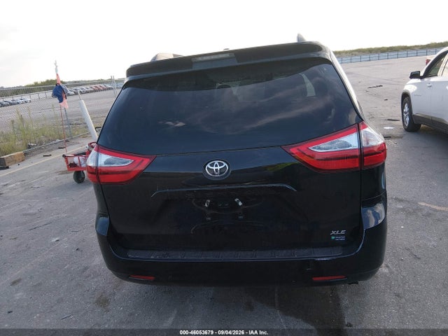 2017 Toyota Sienna Xle 8 Passenger მანქანა იყიდება აუქციონზე, vin: 5TDYZ3DC3HS824596, აუქციონის ნომერი: 46053679