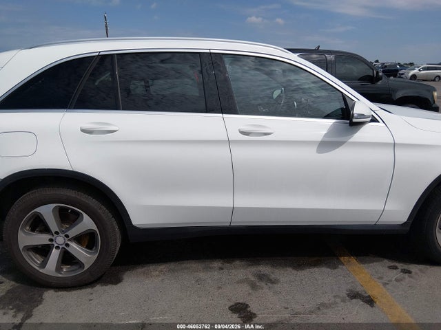 2017 Mercedes-benz Glc 300 მანქანა იყიდება აუქციონზე, vin: WDC0G4JB0HF182482, აუქციონის ნომერი: 46053762