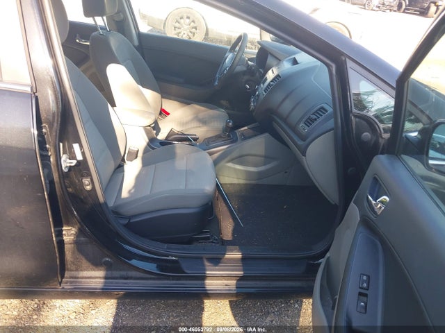 2015 Kia Forte Ex მანქანა იყიდება აუქციონზე, vin: KNAFX5A82F5340119, აუქციონის ნომერი: 46053792
