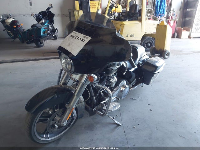Harley-Davidson FLHX 2019 1HD1KBC31KB673675 Image 2