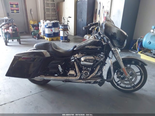 Harley-Davidson FLHX 2019 1HD1KBC31KB673675 Image 12