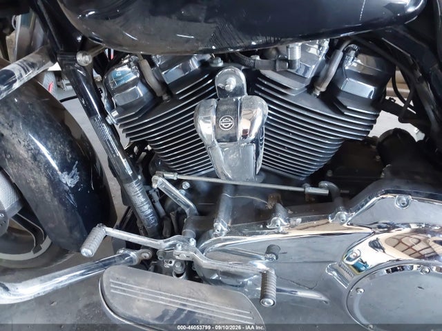 Harley-Davidson FLHX 2019 1HD1KBC31KB673675 Image 9
