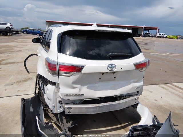 Toyota Highlander Xle V6 2015 5TDKKRFH2FS073283 Image 17