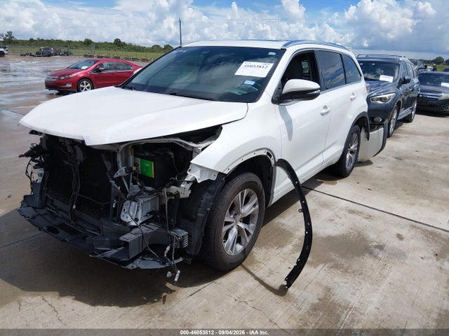 Toyota Highlander Xle V6 2015 5TDKKRFH2FS073283 Image 2