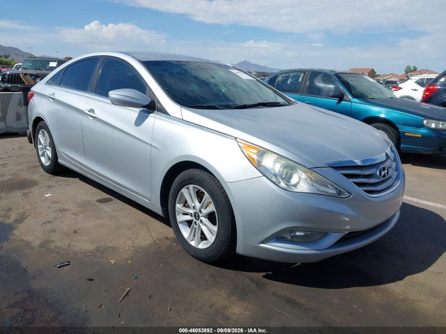 2013 Hyundai Sonata Gls მანქანა იყიდება აუქციონზე, vin: 5NPEB4AC8DH747662, აუქციონის ნომერი: 46053892