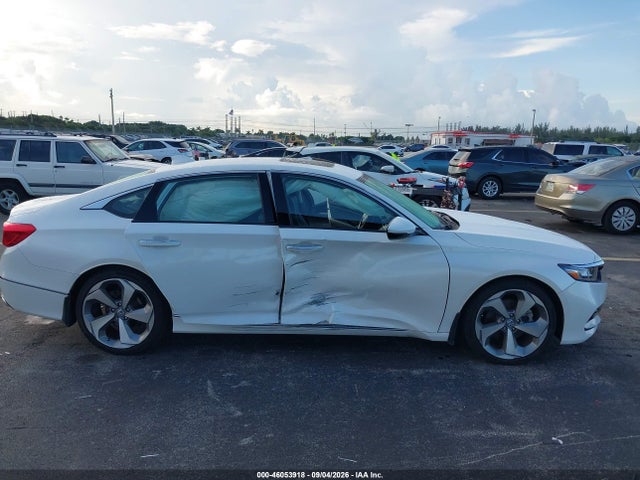 Продаж на аукціоні авто 2018 Honda Accord Touring, vin: 1HGCV1F97JA010063, номер лоту: 46053918