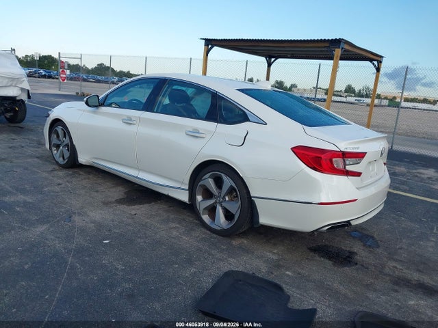 Продаж на аукціоні авто 2018 Honda Accord Touring, vin: 1HGCV1F97JA010063, номер лоту: 46053918