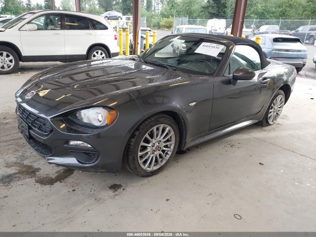 46053939 :رقم المزاد ، JC1NFAEK2H0127829 vin ، 2017 Fiat 124 Spider Classica مزاد بيع