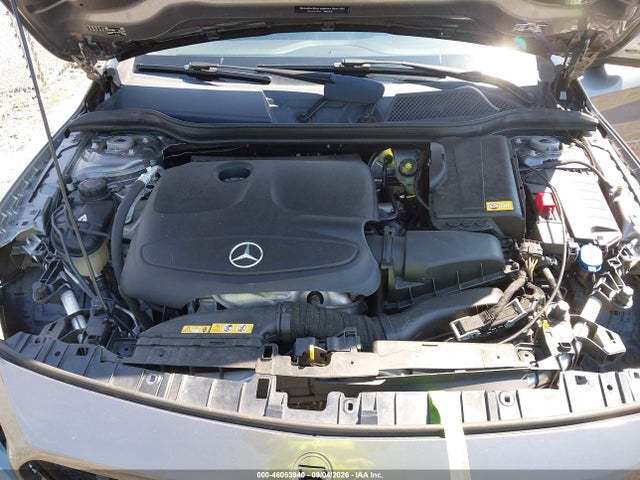 2015 Mercedes-benz Gla 250 მანქანა იყიდება აუქციონზე, vin: WDCTG4EB2FJ121121, აუქციონის ნომერი: 46053940