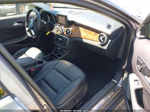 2015 Mercedes-benz Gla 250 მანქანა იყიდება აუქციონზე, vin: WDCTG4EB2FJ121121, აუქციონის ნომერი: 46053940