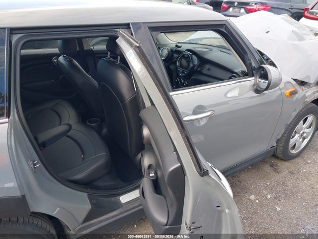 Продажа на аукционе авто 2017 Mini Hardtop Cooper, vin: WMWXU1C57H2E19186, номер лота: 46053991