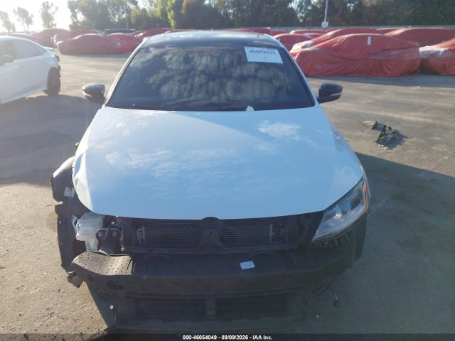 3VWD17AJ4JM217240 Volkswagen Jetta 1.8t Se Sport