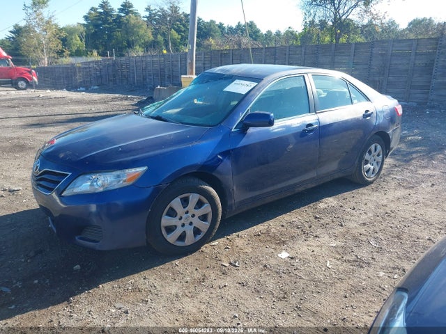 46054283 :رقم المزاد ، 4T1BF3EK9AU568806 vin ، 2010 Toyota Camry Le مزاد بيع