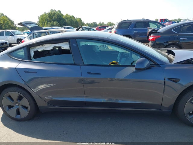 46054313 :رقم المزاد ، 5YJ3E1EA4NF329041 vin ، 2022 Tesla Model 3 Rear-wheel Drive مزاد بيع
