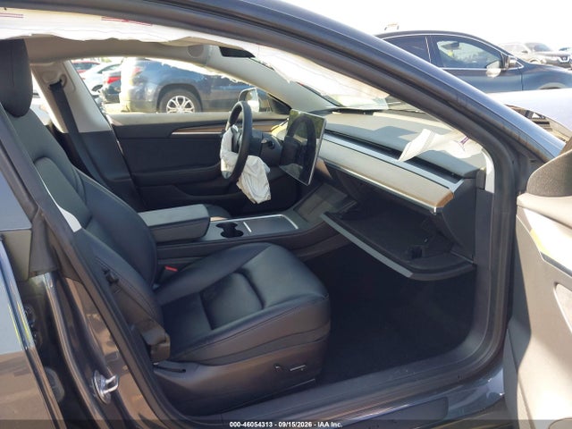 46054313 :رقم المزاد ، 5YJ3E1EA4NF329041 vin ، 2022 Tesla Model 3 Rear-wheel Drive مزاد بيع