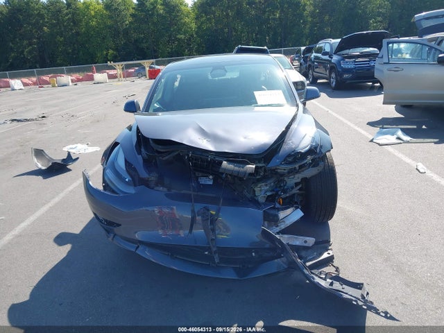 46054313 :رقم المزاد ، 5YJ3E1EA4NF329041 vin ، 2022 Tesla Model 3 Rear-wheel Drive مزاد بيع