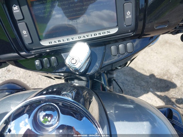 Harley-Davidson Flhtkl Ultra Limited Low 2015 1HD1KKL10FB646150 Image 11