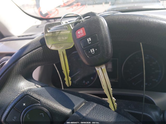 Toyota RAV4 LE 2018 2T3BFREV8JW740425 Image 11