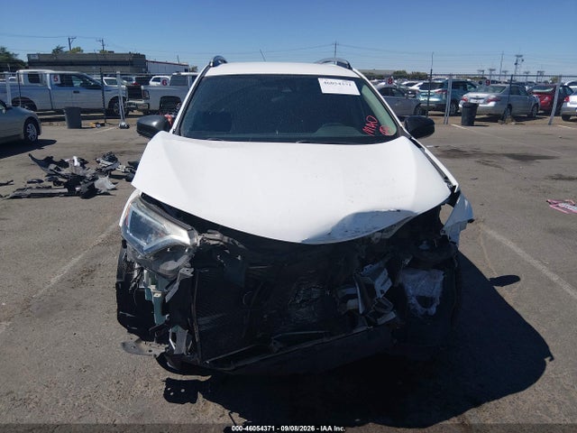 Toyota RAV4 LE 2018 2T3BFREV8JW740425 Image 13