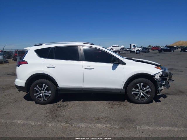 Toyota RAV4 LE 2018 2T3BFREV8JW740425 Image 14