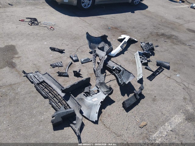 Toyota RAV4 LE 2018 2T3BFREV8JW740425 Image 12