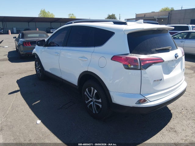 Toyota RAV4 LE 2018 2T3BFREV8JW740425 Image 3