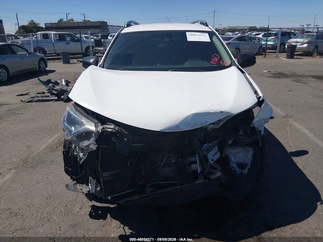 Toyota RAV4 LE 2018 2T3BFREV8JW740425 Image 6
