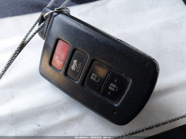 4T1BF1FK6GU601028 Toyota CAMRY XLE