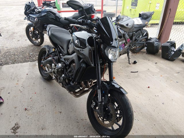 46054537 :رقم المزاد ، JYARN33EXGA010262 vin ، 2016 Yamaha Fz09 مزاد بيع