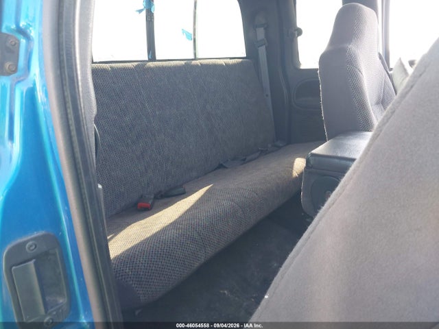 2000 Dodge Ram 2500 St მანქანა იყიდება აუქციონზე, vin: 3B7KF23Z0YG112009, აუქციონის ნომერი: 46054558