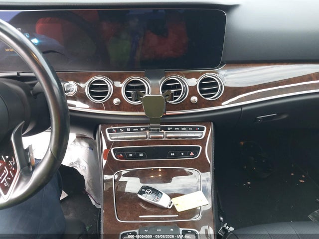 46054559 :رقم المزاد ، W1KZF8DB5NB017720 vin ، 2022 Mercedes-benz E 350 مزاد بيع