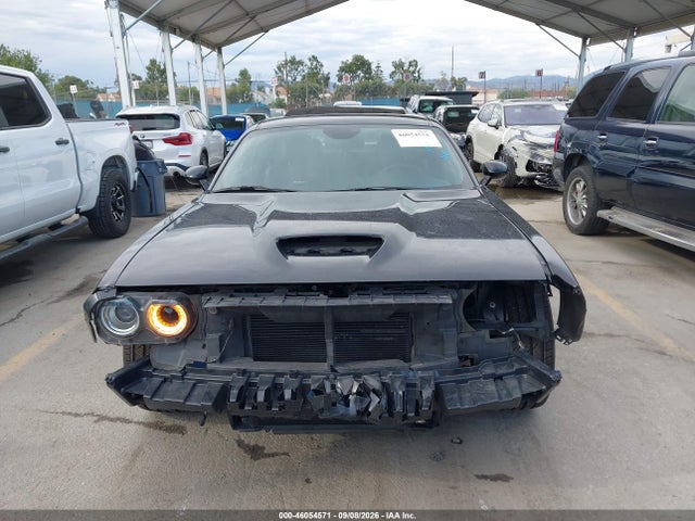 46054571 :رقم المزاد ، 2C3CDZDJ7GH145796 vin ، 2016 Dodge Challenger Srt 392 مزاد بيع