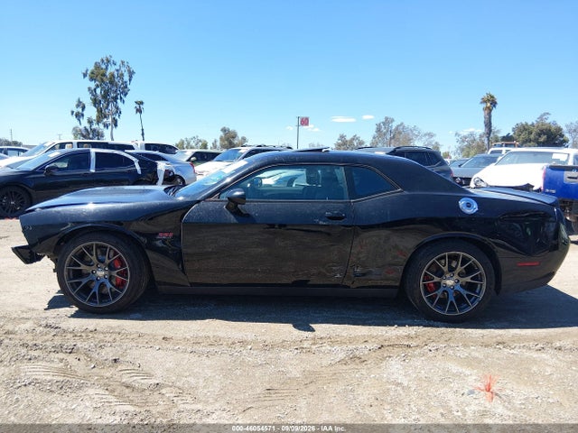 46054571 :رقم المزاد ، 2C3CDZDJ7GH145796 vin ، 2016 Dodge Challenger Srt 392 مزاد بيع