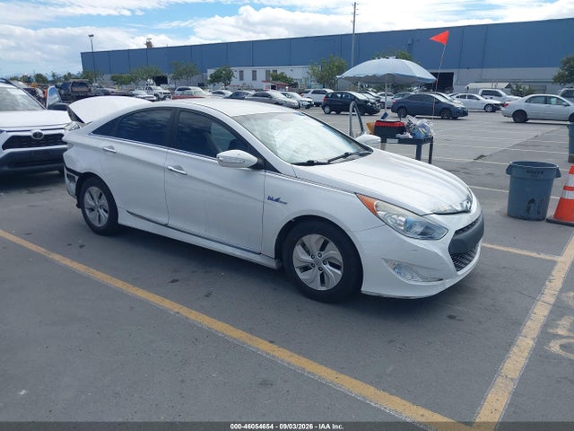 Auction sale of the 2014 Hyundai Sonata Hybrid, vin: KMHEC4A42EA108221, lot number: 46054654