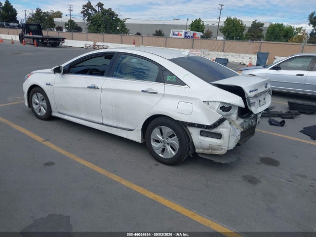 2014 Hyundai Sonata Hybrid მანქანა იყიდება აუქციონზე, vin: KMHEC4A42EA108221, აუქციონის ნომერი: 46054654