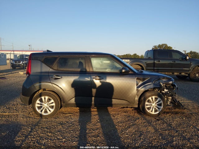 2021 Kia Soul Lx მანქანა იყიდება აუქციონზე, vin: KNDJ23AU9M7759812, აუქციონის ნომერი: 46054758