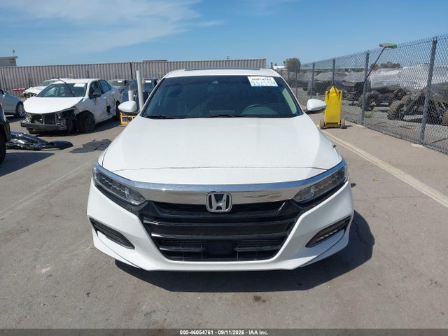 46054761 :رقم المزاد ، 1HGCV1F50JA030765 vin ، 2018 Honda Accord Ex-l مزاد بيع