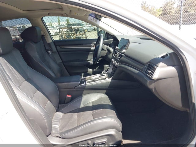 46054761 :رقم المزاد ، 1HGCV1F50JA030765 vin ، 2018 Honda Accord Ex-l مزاد بيع