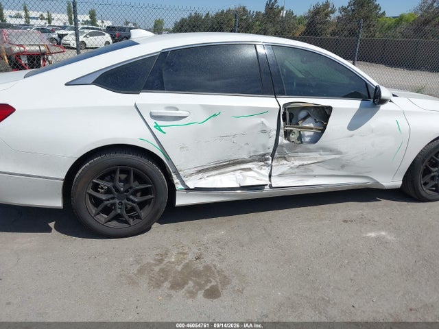 46054761 :رقم المزاد ، 1HGCV1F50JA030765 vin ، 2018 Honda Accord Ex-l مزاد بيع