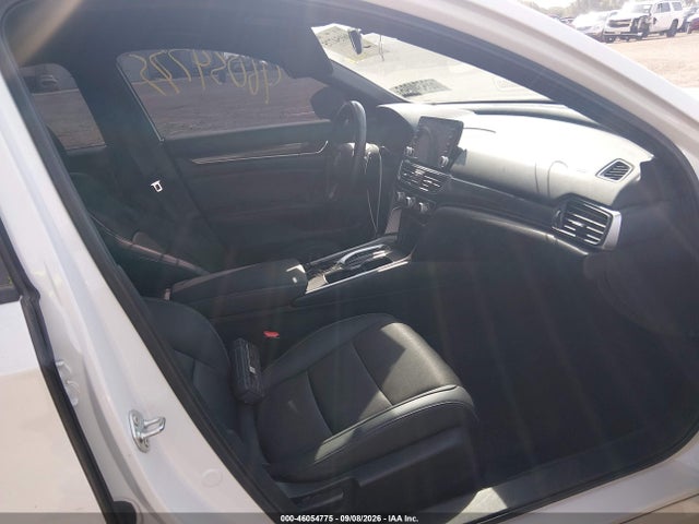 2022 Honda Accord Hybrid Sport მანქანა იყიდება აუქციონზე, vin: 1HGCV3F26NA038893, აუქციონის ნომერი: 46054775