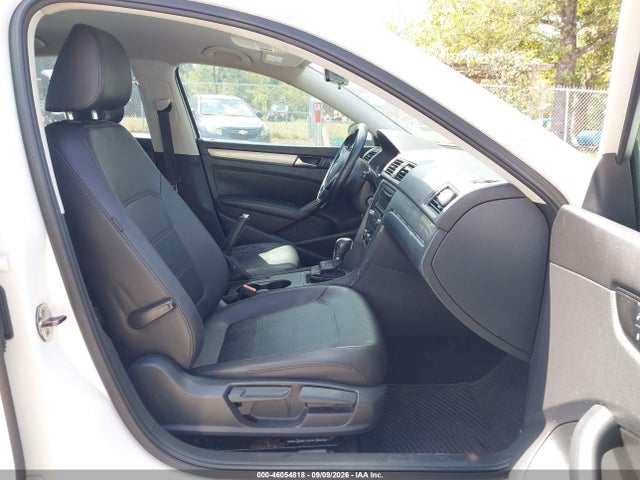 2014 Volkswagen Passat 1.8t Wolfsburg Edition მანქანა იყიდება აუქციონზე, vin: 1VWAT7A39EC082746, აუქციონის ნომერი: 46054818