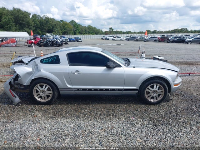 2007 Ford Mustang V6 Deluxe/v6 Premium მანქანა იყიდება აუქციონზე, vin: 1ZVFT80N075224357, აუქციონის ნომერი: 46054826