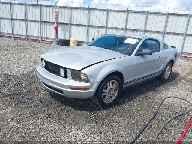 2007 Ford Mustang V6 Deluxe/v6 Premium მანქანა იყიდება აუქციონზე, vin: 1ZVFT80N075224357, აუქციონის ნომერი: 46054826