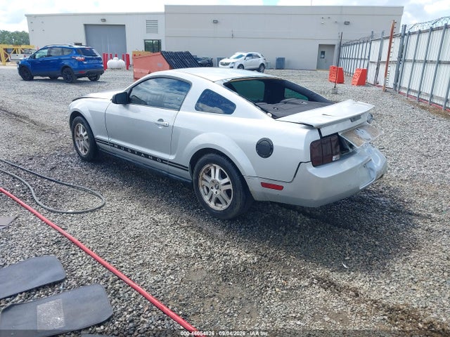 2007 Ford Mustang V6 Deluxe/v6 Premium მანქანა იყიდება აუქციონზე, vin: 1ZVFT80N075224357, აუქციონის ნომერი: 46054826