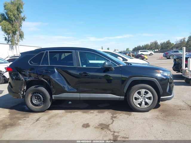 Toyota RAV4 LE 2019 2T3H1RFV7KC019717 Image 13