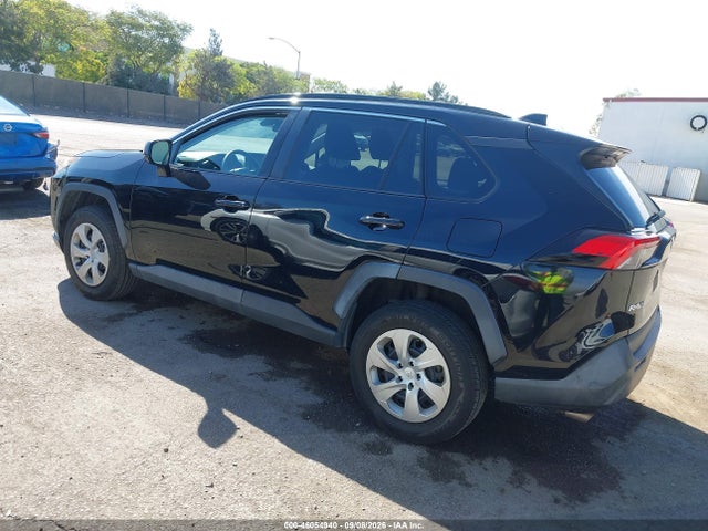 Toyota RAV4 LE 2019 2T3H1RFV7KC019717 Image 3