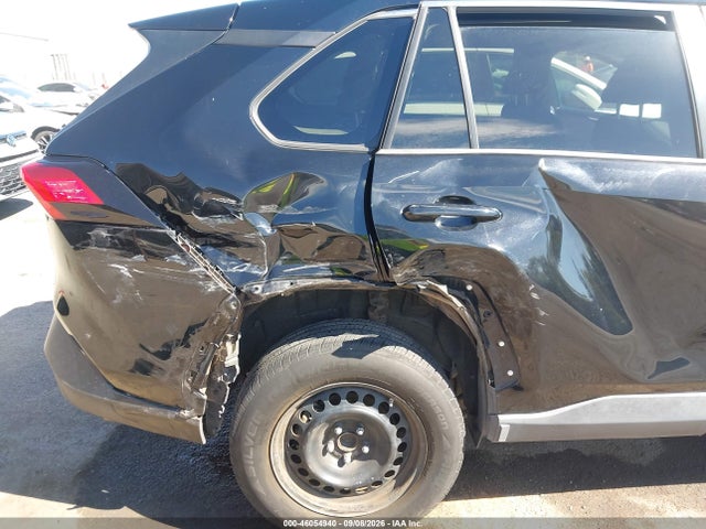 Toyota RAV4 LE 2019 2T3H1RFV7KC019717 Image 6