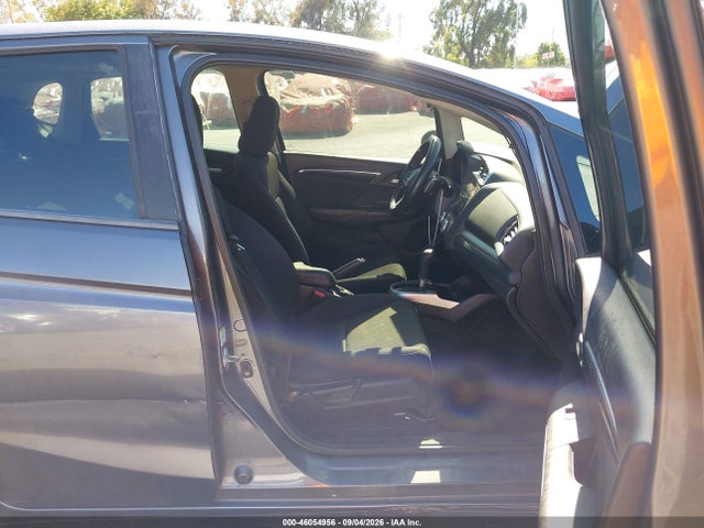 46054956 :رقم المزاد ، 3HGGK5H80FM773591 vin ، 2015 Honda Fit Ex/ex-l مزاد بيع