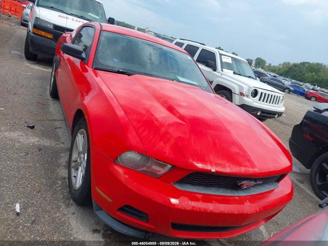 46054988 :رقم المزاد ، 1ZVBP8AM8C5208586 vin ، 2012 Ford Mustang V6 مزاد بيع